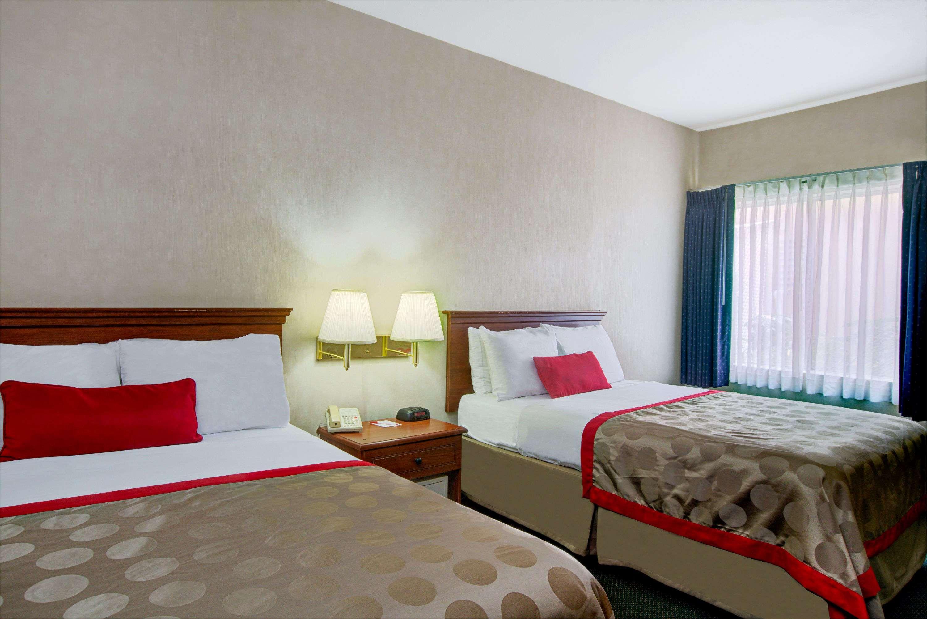 Hotel Ramada By Wyndham Hawthorne/Lax Zewnętrze zdjęcie