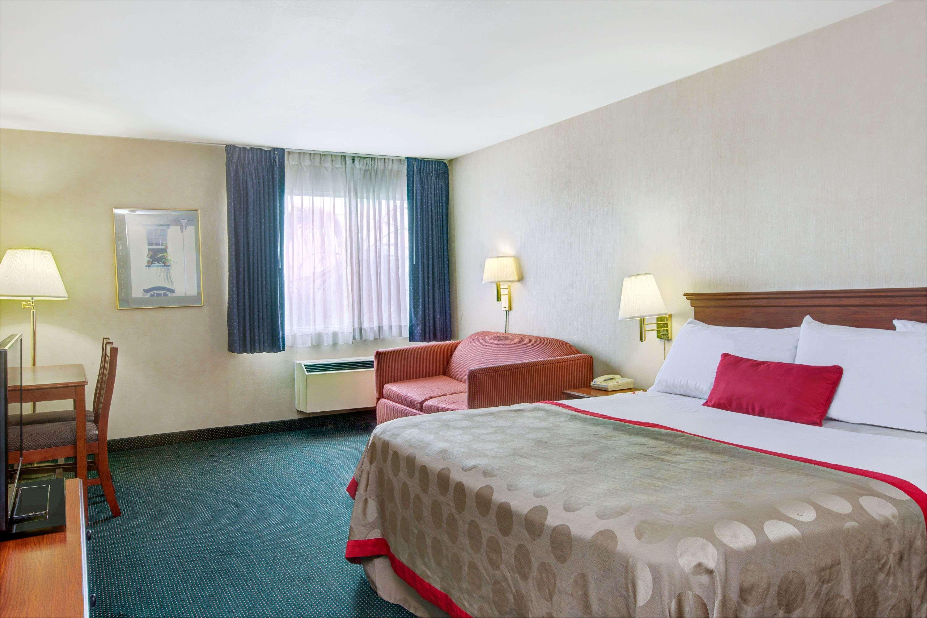 Hotel Ramada By Wyndham Hawthorne/Lax Zewnętrze zdjęcie