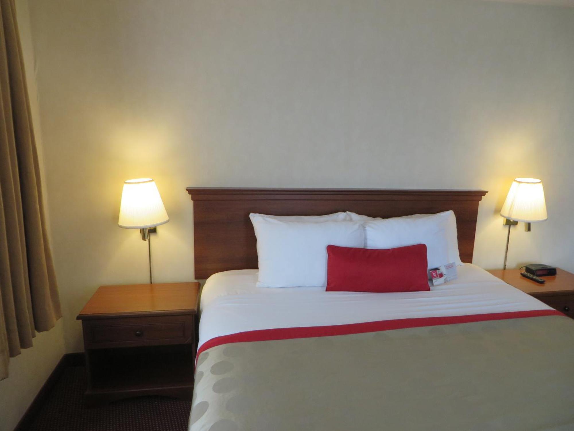 Hotel Ramada By Wyndham Hawthorne/Lax Pokój zdjęcie